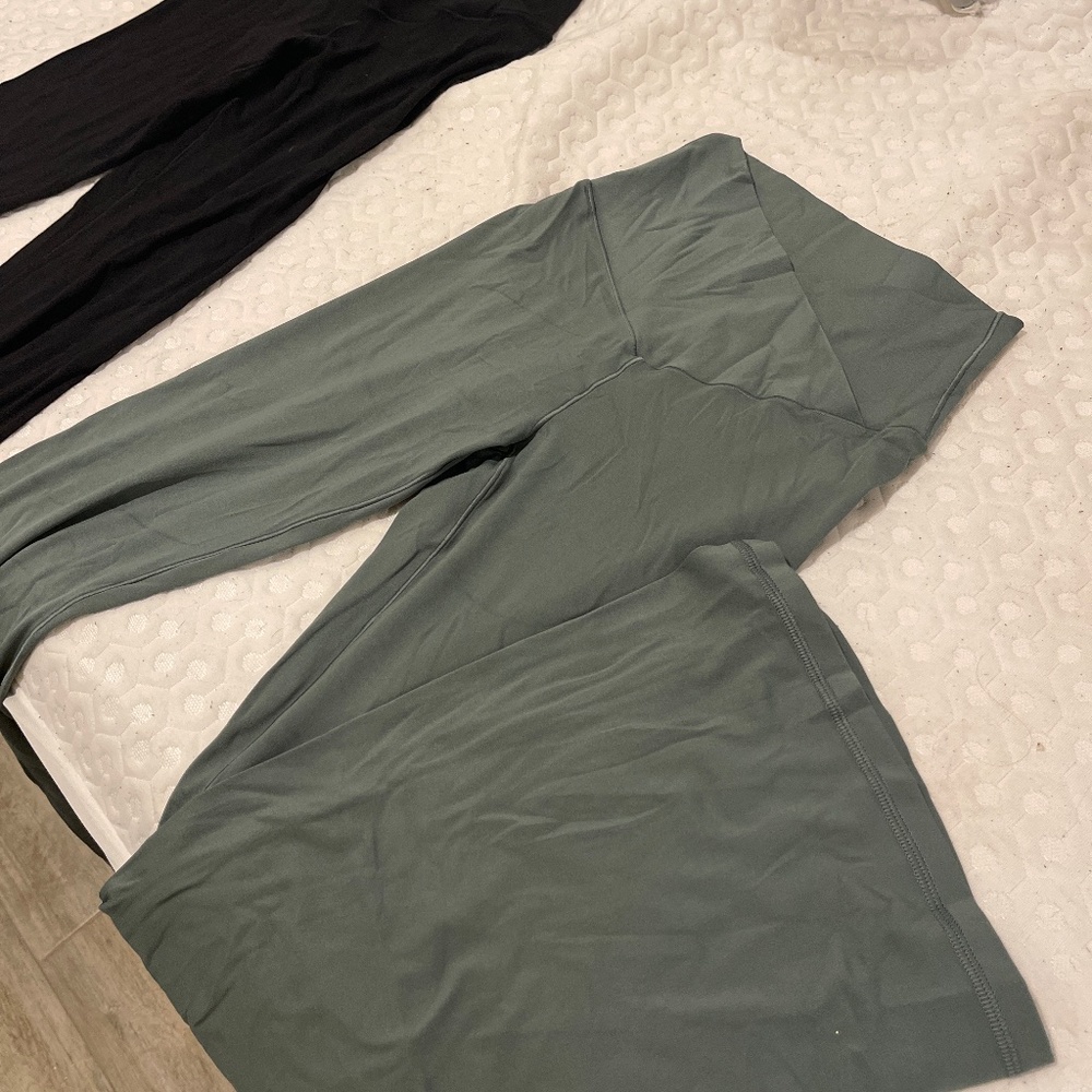 Flare leggings green